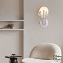 Applique murale main avec boule